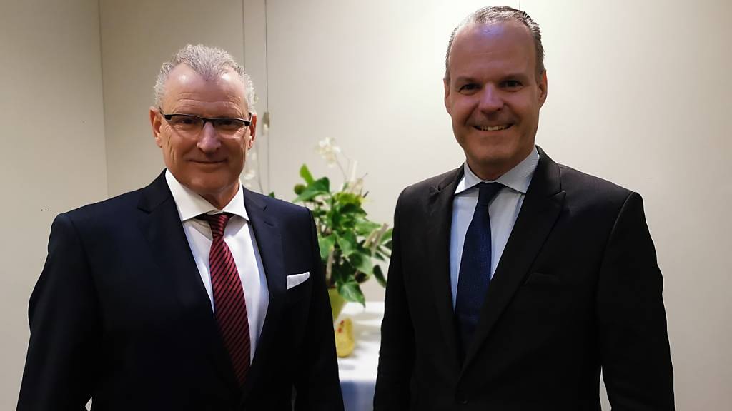 Finanzdirektor Heinz Tännler (links) und Bildungsdirektor Stephan Schleiss wollen für die Zuger SVP die Regierungssitze verteidigen.
