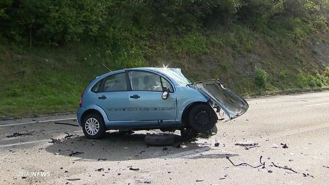 Zwei Tote bei Autounfall