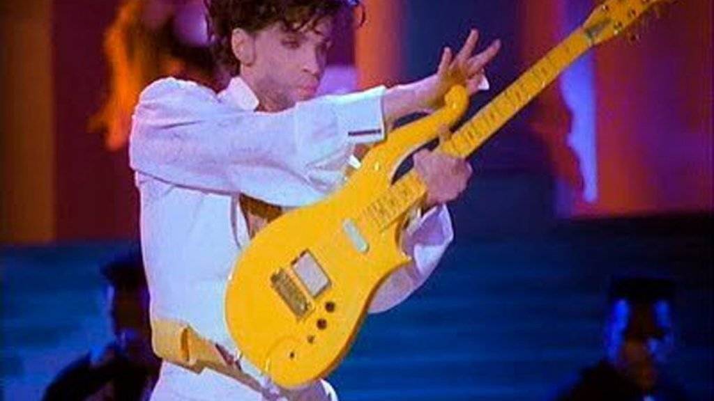 Die «Yellow Cloud»-Gitarre von Popstar Prince kam für 137'500 Dollar unter den Hammer. (Archiv)