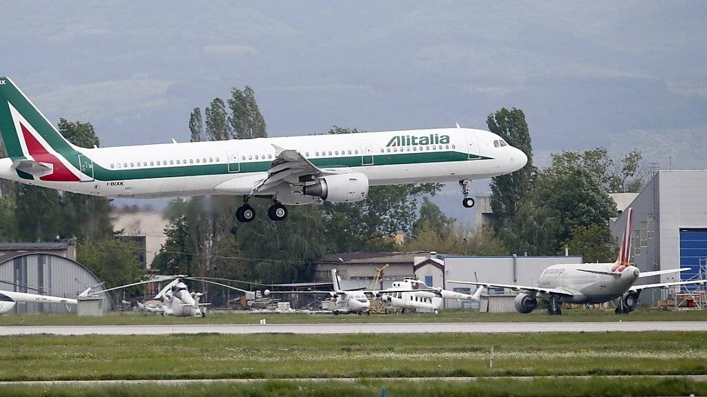 Die ehemalige Staatsairline Alitalia mit derzeit rund 11'000 Arbeitsplätzen meldete vor mehr als zwei Jahren Insolvenz an. (Archivbild)