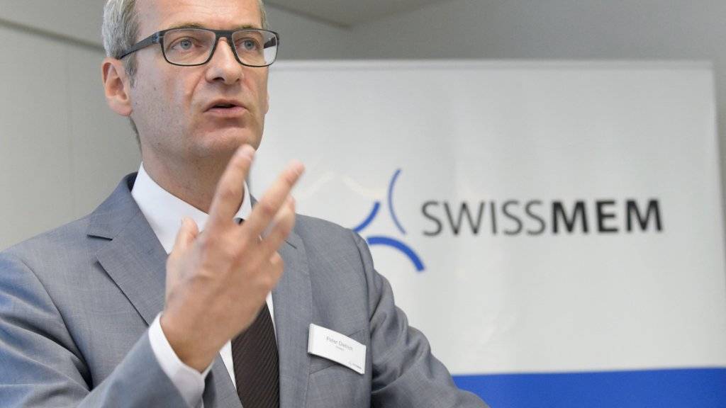 Swissmem-Direktor Peter Dietrich rechnet für 2017 mit steigenden Umsätzen in der MEM-Industrie. Indiz dafür sind die Auftragseingänge. Diese nahmen von Januar bis September um 12,4 Prozent zu. (Archiv)