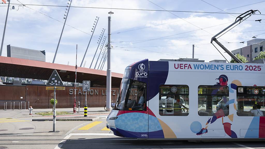 Für die fünf Spiele der Frauenfussball-Euro 2025 in Zürich braucht es keine Werbung mehr: 
Ausser teuren VIP-Tickets sind sämtliche Billette verkauft . (Archivbild)