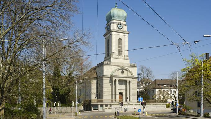 Zürcher Kirchenglocken läuten gegen den Krieg