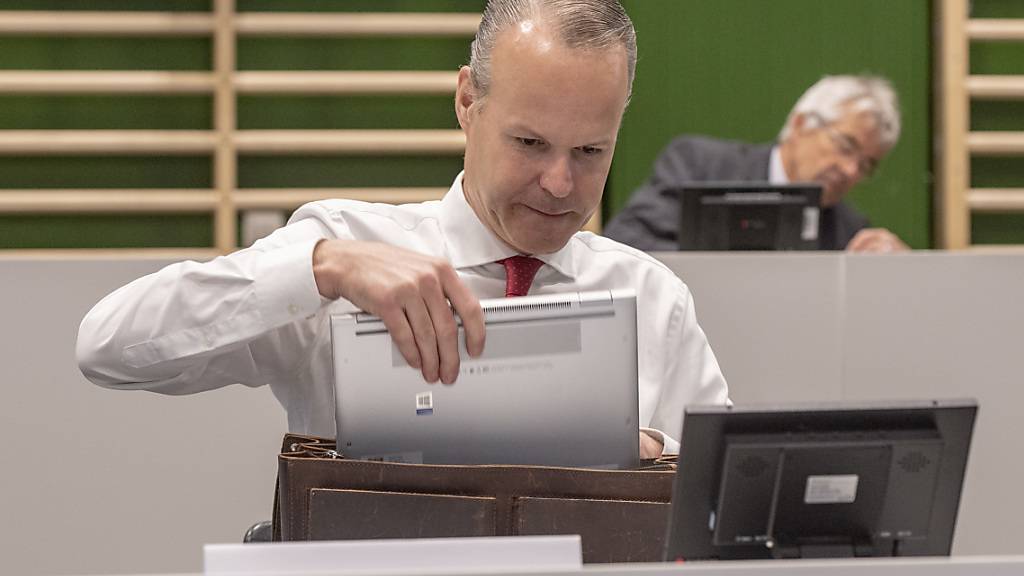 Der Zuger Bildungsdirektor Stephan Schleiss (SVP) lässt die Gymnasiasten wieder gemeinsam lernen. (Archivaufnahme)