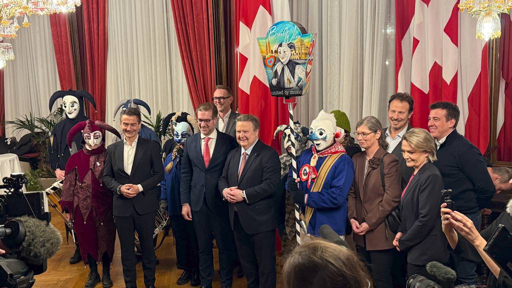 Basel übergibt den ESC mit Trommeln und Piccolos an Wien