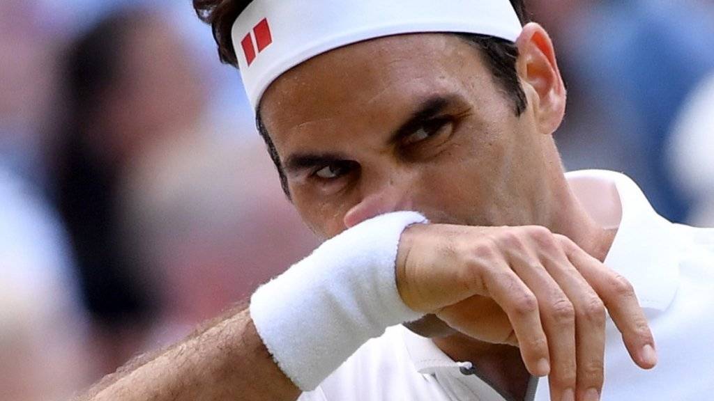 Vielleicht die bitterste Niederlage von Roger Federer: Er verliert den Wimbledon-Final in fünf Sätzen gegen Novak Djokovic