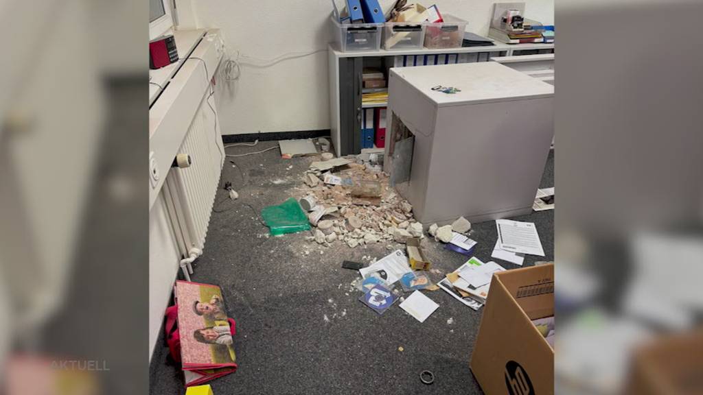 Tausende Franken weg: Einbrecher stehlen im Betreibungsamt Reinach Geld aus Tresor