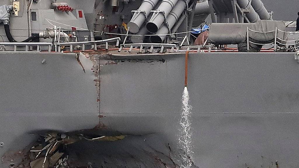 Der Zerstörer «USS John S. McCain» war am Montag vor der Küste Malaysias mit dem Tanker «Alnic MC» kollidiert. Dabei kamen mehrere Soldaten ums Leben. (Archivbild)