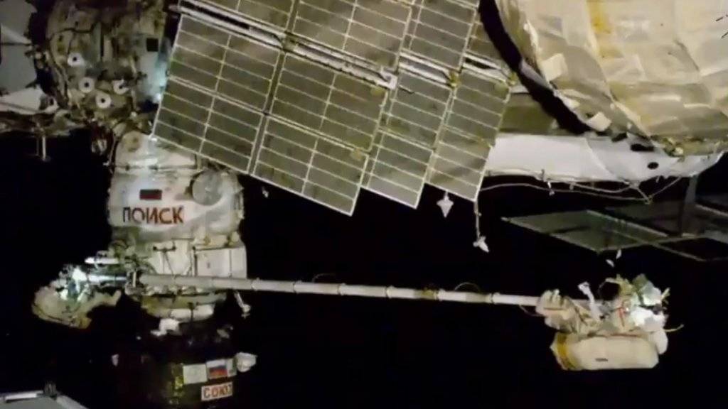 Drei Besatzungsmitglieder der Raumstation ISS sind am Donnerstagmorgen wieder sicher zur Erde zurückgekommen. (Archivbild)