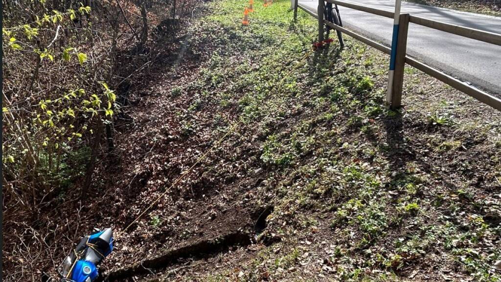 Die Motorradfahrerin wurde mittelschwer verletzt.