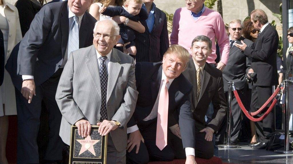 Donald Trumps Stern auf dem Walk of Fame verschwindet während den Oscars hinter den Absperrungen - ausgerechnet jetzt, wo sich so viele Leute daneben fotografieren lassen wollen (Archiv).