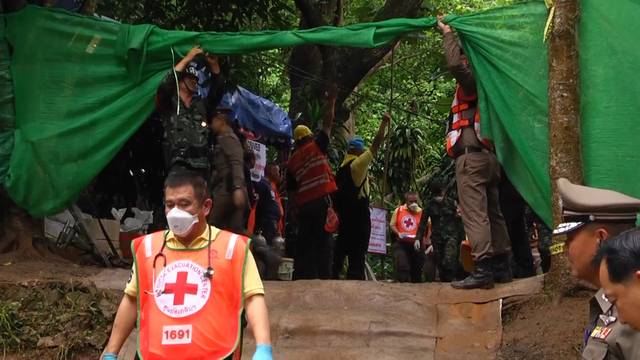 Höhlen-Drama Thailand: Rettung geht weiter