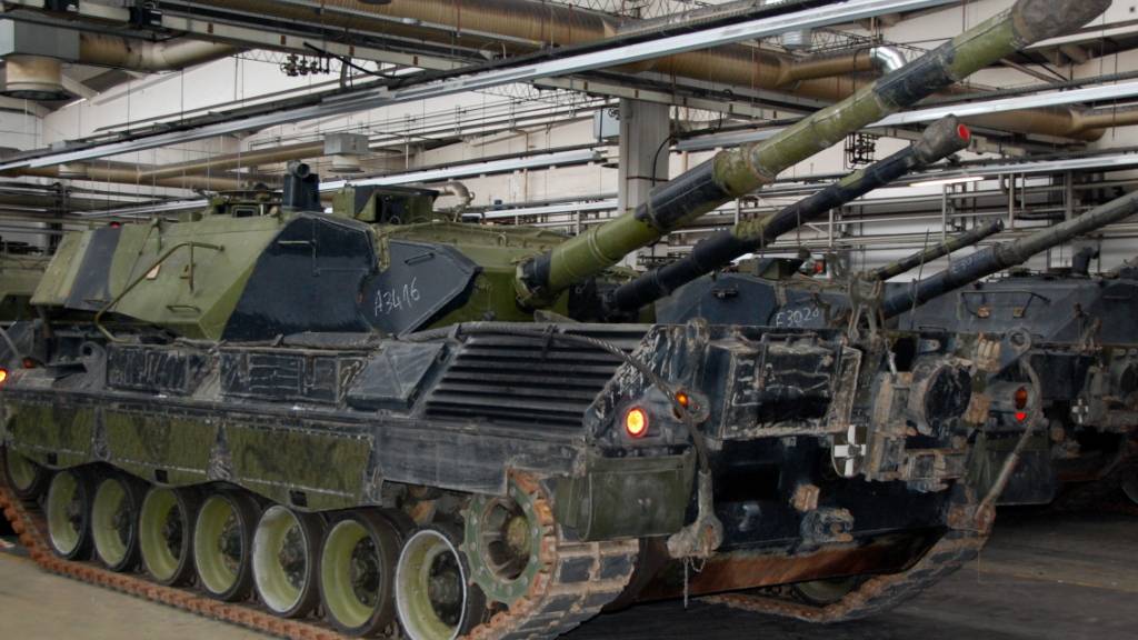 Die Ruag möchte Panzer des Typs Leopard 1 A5 an den deutschen Rüstungskonzern Rheinmetall weiterverkaufen. (Archivbild)
