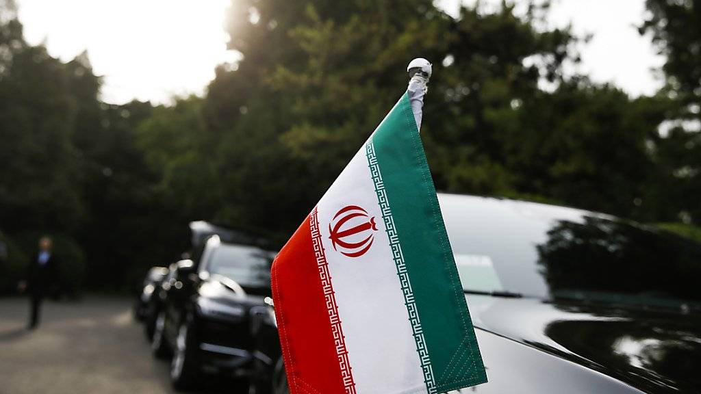 Der Iran will das Atomabkommen retten. Dafür hat Aussenminister Mohammed Dschawad Sarif eine Reise zu den verbliebenen Vertragspartnern begonnen, erste Station Peking.