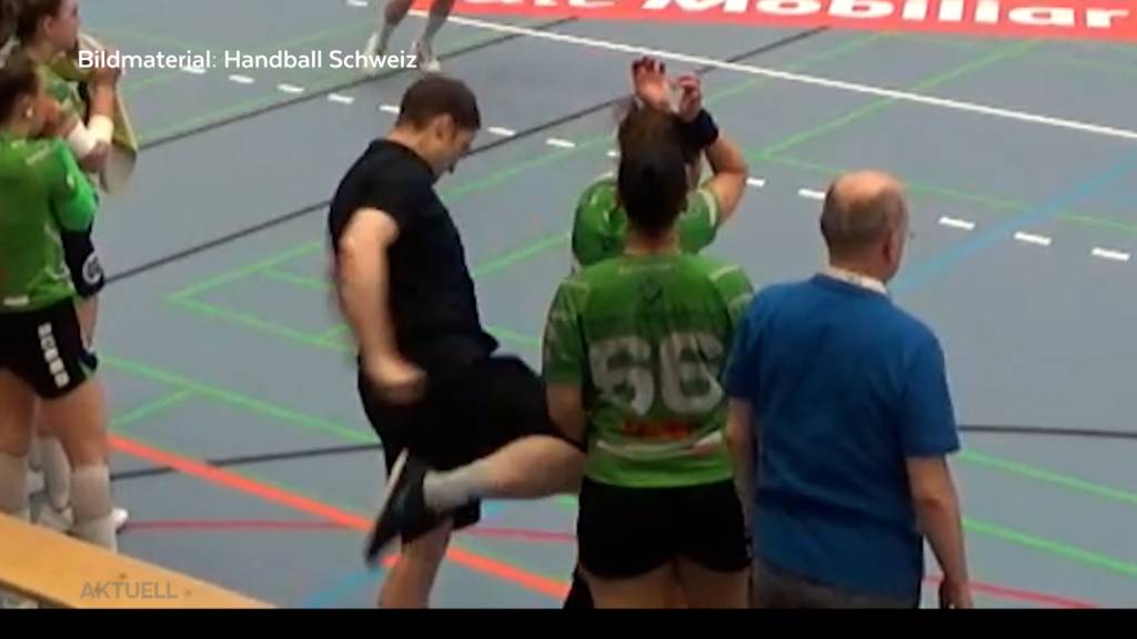 Oltner Handballtrainer tritt Spielerin