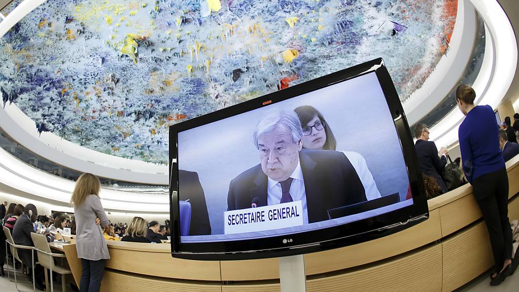 Menschenrechte und nationale Souveränität gehen für Uno-Generalsekretär Guterres Hand in Hand. «Der Einsatz für Menschenrechte stärkt Staaten und ihre Gesellschaften, das festigt die Souveränität», sagte er vor dem Uno-Menschenrechtsrat.