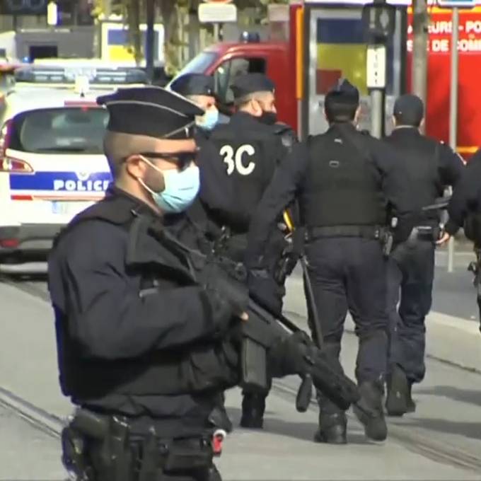  Nach Anschlag in Nizza: Weitere Messer-Attacken verhindert