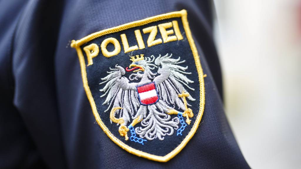 Die österreichische Polizei sucht einen Schweizer, der bei Dornbirn (A) über die Autobahn raste. (Symbolbild)