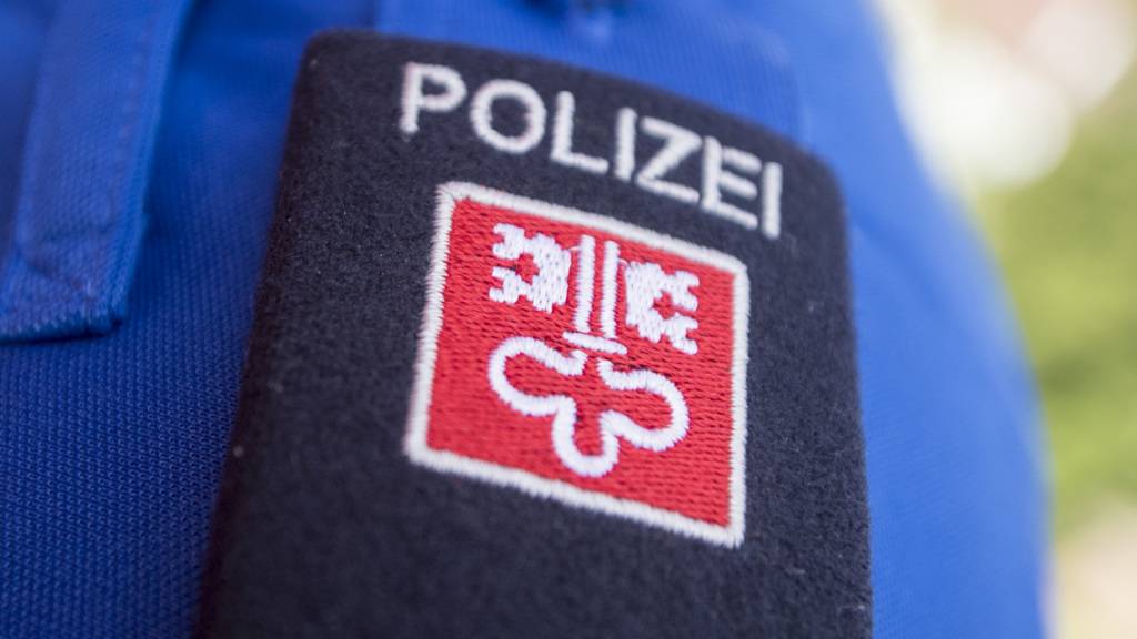 Nidwaldner Polizei findet neun Personen ohne Reisedokumente in Bus