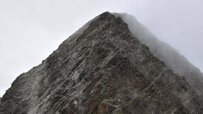 Alpinistin stürzt im Unterengadin 200 Meter in den Tod