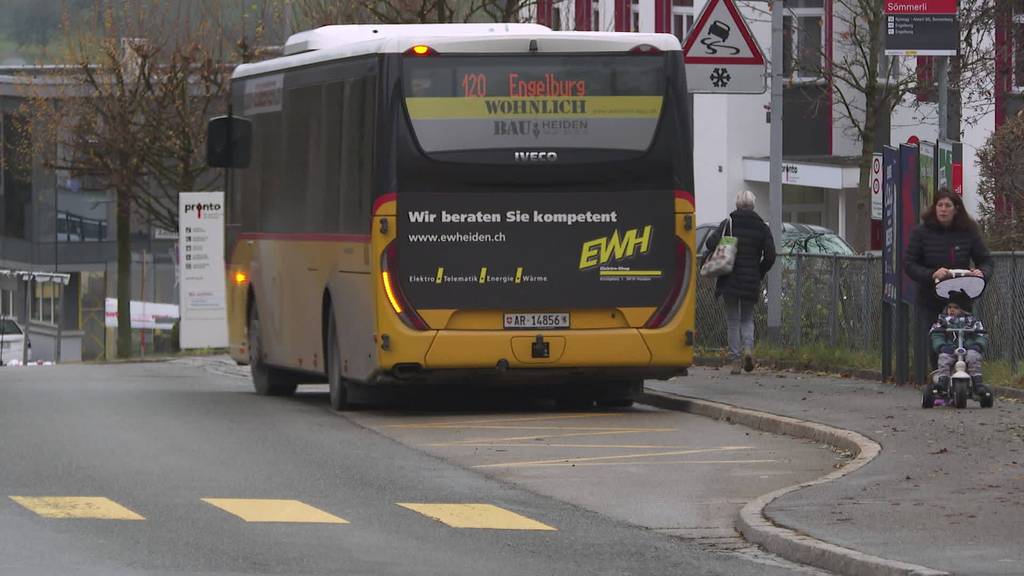 Busstopps auf Strasse: Kanton SG soll endlich Buchten bauen