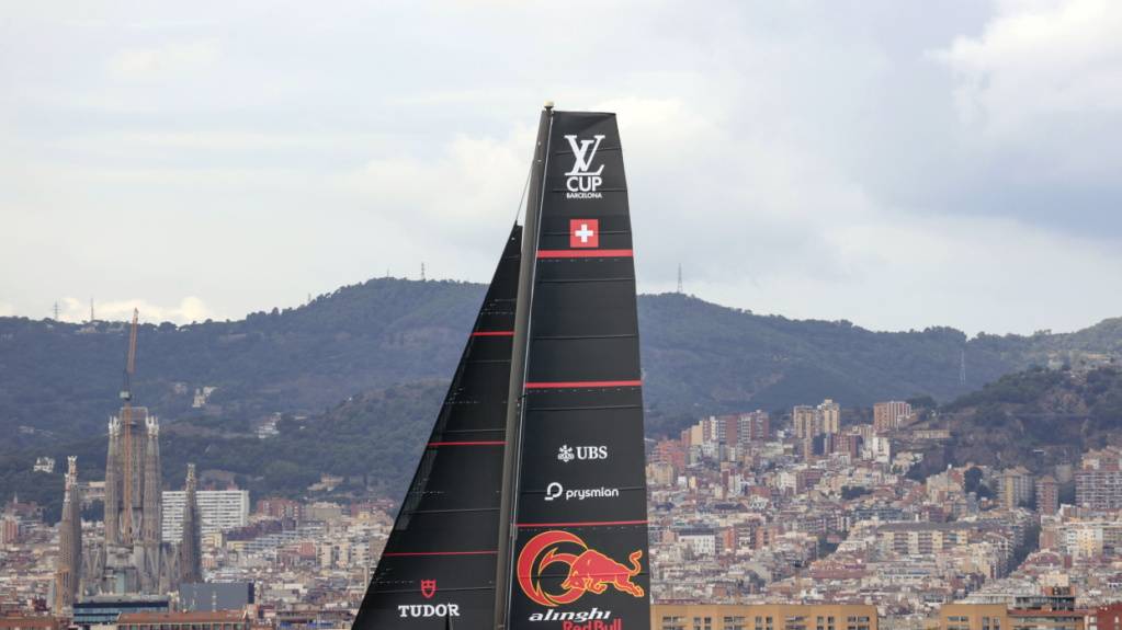 Haben noch viel Arbeit vor sich: die Segler von Alinghi in ihrem Trainingsrevier in Barcelona