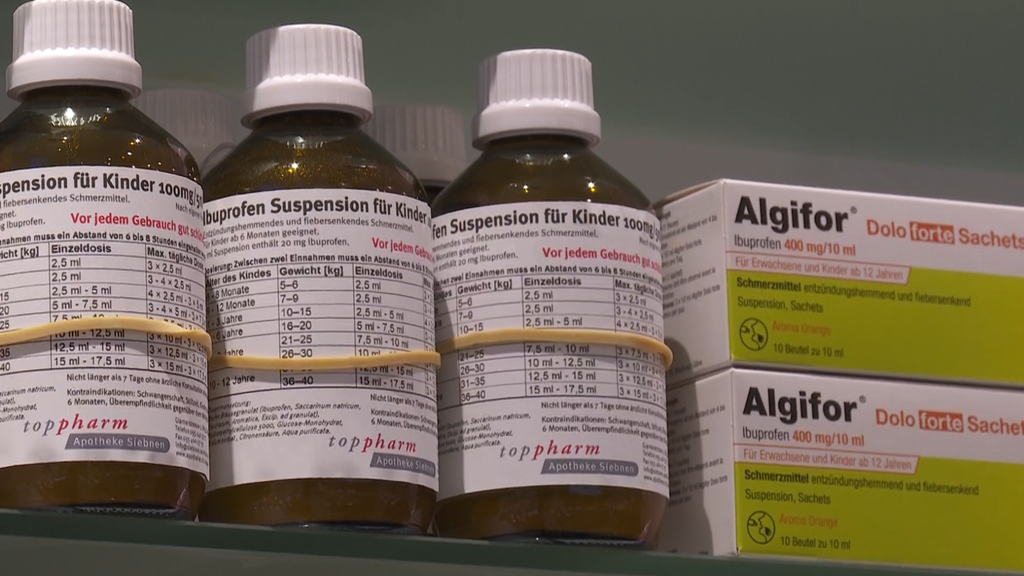 Siebner Apotheke stellt Ibuprofen-Sirup für Kinder selbst her