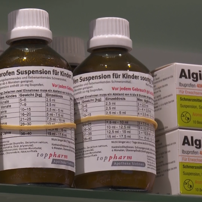 Siebner Apotheke stellt Ibuprofen-Sirup für Kinder selbst her