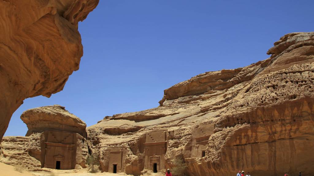 Im Nordwesten Saudi-Arabiens liegen antike Grabstätten aus der Zeit der Nabatäer, die 2008 in die Liste des UNESCO-Welterbes aufgenommen wurden. Jetzt will Frankreich zusammen mit Saudi-Arabien die Stätten für den Tourismus öffnen - ein Projekt, das bis 80 Milliarden Euro kosten soll. (Archivbild)