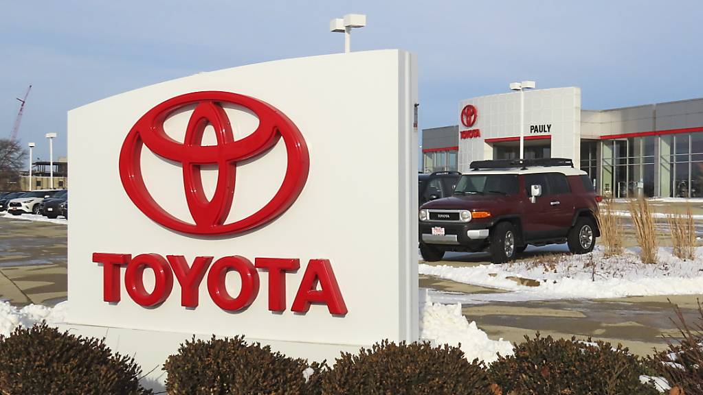Der VW-Konkurrent Toyota schreibt trotz des Chipmangels einen höheren Gewinn. (Archivbild)