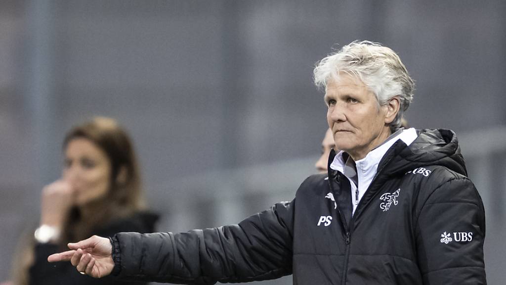 Die Schweizer Nationaltrainerin Pia Sundhage verlor mit ihrem Team in Budapest gegen Ungarn 0:1