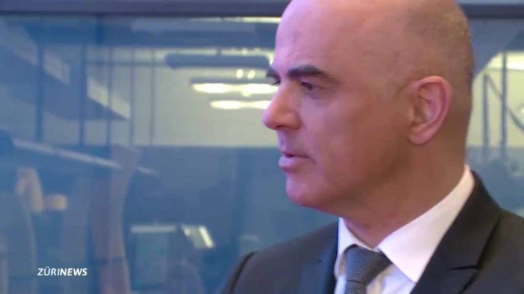 Funkfehler: Alain Berset als Hobby-Pilot teilweise entlastet