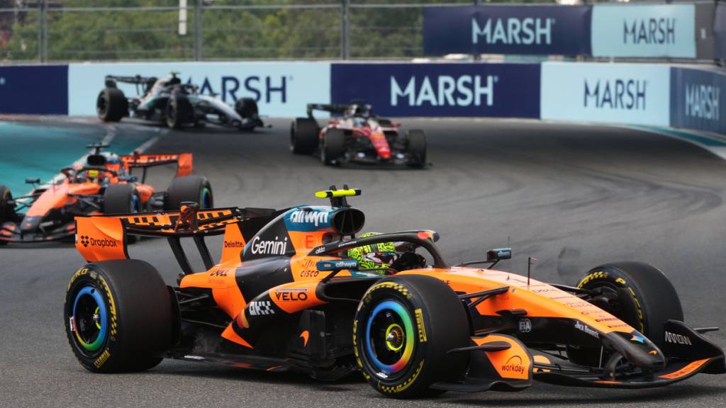 Dem britischen Formel-1-Weltmeister Lando Norris gelingt im Sprintrennen in Miami ein Start-Ziel-Sieg