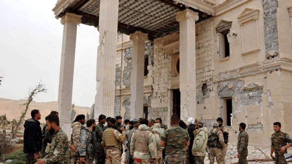 Palmyra ist nach Angaben der Armee wieder vollständig unter der Kontrolle der syrischen Truppen. Regierungstruppen haben die Oasenstadt vollständig von der Terrormiliz Islamischer Staat (IS) zurückerobert. (Archivbild)