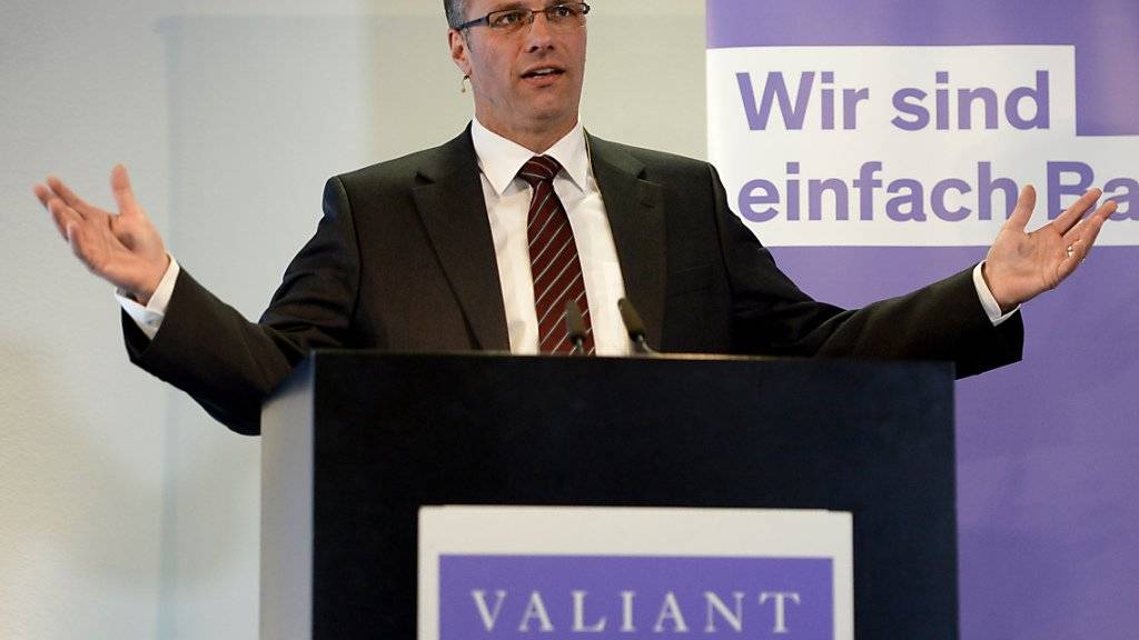 Valiant Bankchef Markus Gygax kann sich über deutlich mehr Halbjahresgewinn freuen. (Archivbild)
