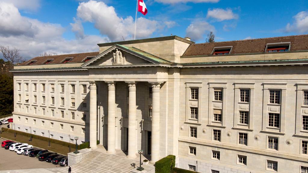 Das Bundesgericht in Lausanne weist die Beschwerde eines Maliers gegen seine Durchsetzungshaft in Zürich gut. (Symbolbild)