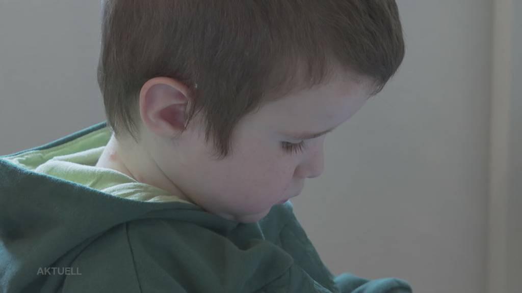 Tag der seltenen Krankheiten: Der 4-jährige Silvio und seine Familie zeigen, wie sie die Herausforderungen meistern