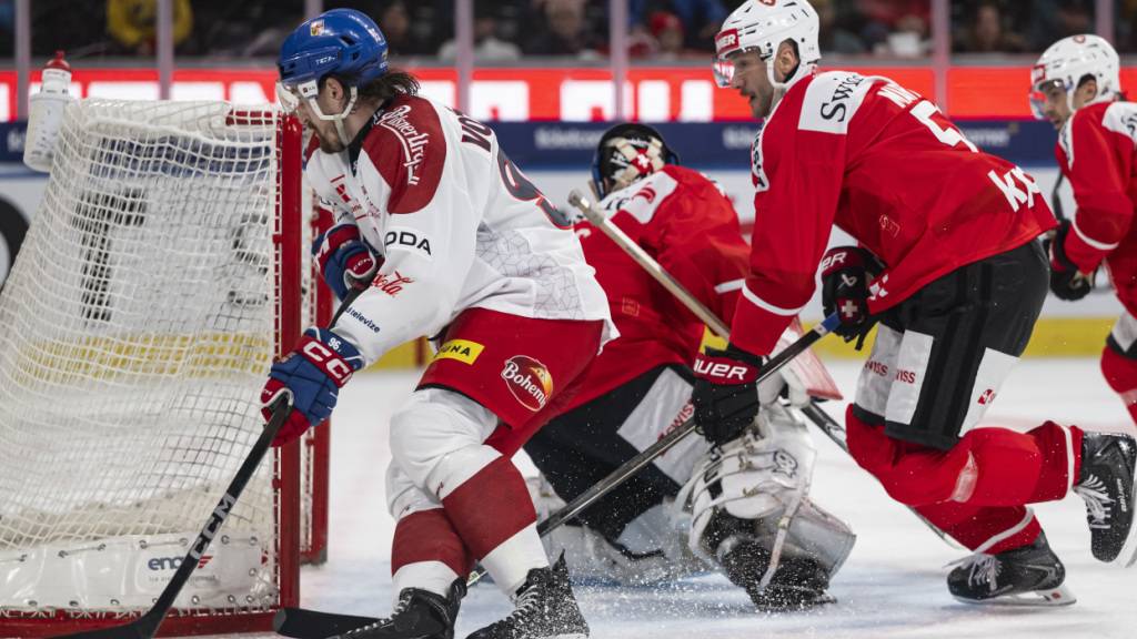 Die Schweizer Hintermannschaft tut sich schwer