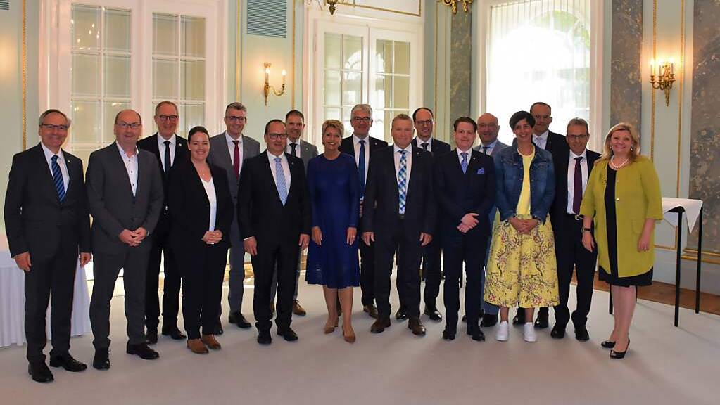 Eine Delegation von Regierungsmitgliedern aus der Ostschweiz hat sich am Montag in Bern mit Bundesrätin Karin Keller-Sutter getroffen.