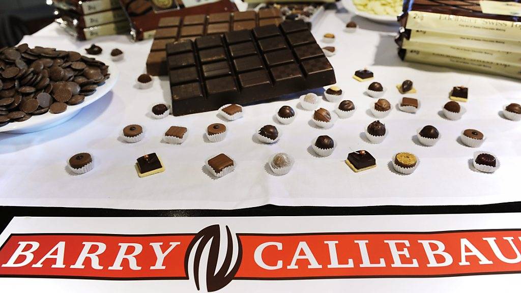 Der weltgrösste Schokoladeproduzent Barry Callebaut hat wegen der Coronapandemie  im vergangenen Geschäftsjahr 2019/20 (per Ende August) einen Umsatzrückgang und einen Gewinneinbruch erlitten. (Archivbild)