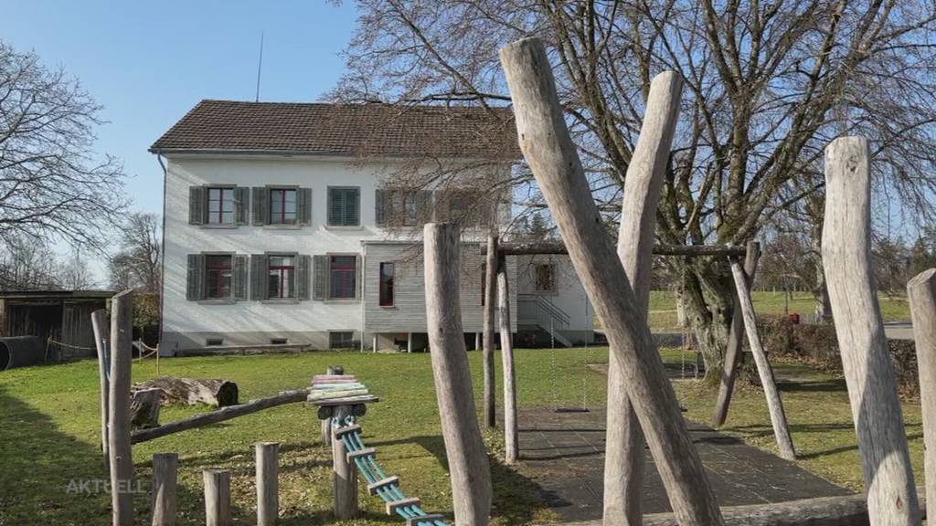 Mieter raus, Flüchtlinge rein: Dass Gemeinde einem Mann die Wohnung kündigt, schockiert Aargauer Politiker