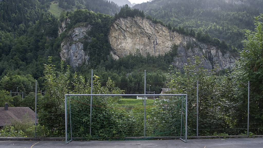 Sicht auf die Felswand in Mitholz, wo sich ein Munitionsdepot befindet. (Archivbild)