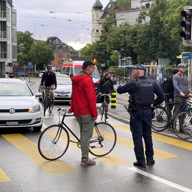 Stadtpolizei Zürich verzeigt 52 Personen an Critical Mass