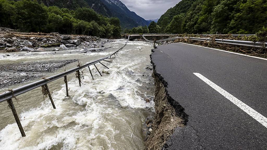 Verkehr Richtung Süden wird über den Gotthard umgeleitet