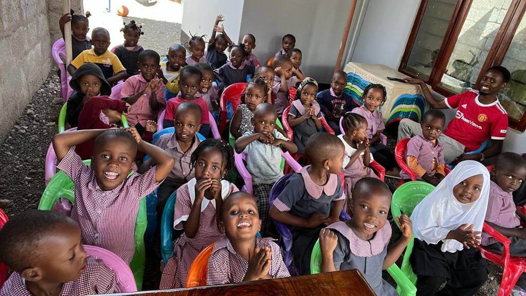 Freiwilligenprojekt Tansania Schulstunde