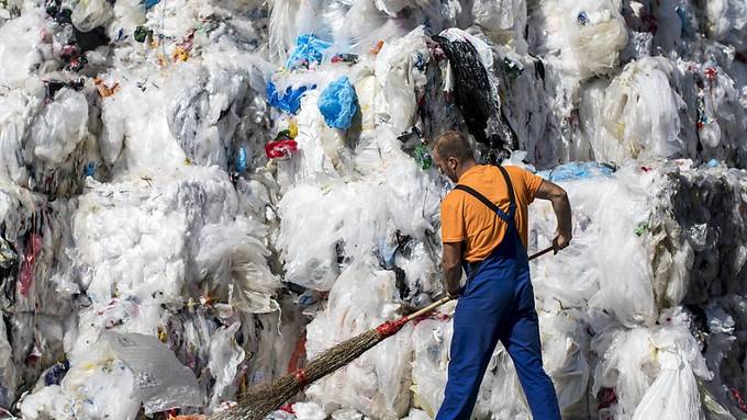 Konzern macht aus Plastik wieder Öl