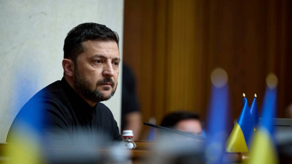 ARCHIV - Der ukrainische Präsident Wolodymyr Selenskyj nimmt an der Parlamentssitzung teil. Foto: Vadym Sarakhan/AP/dpa