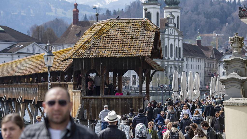 In Luzern zieht der Tourismus wieder an. (Archivaufnahme)