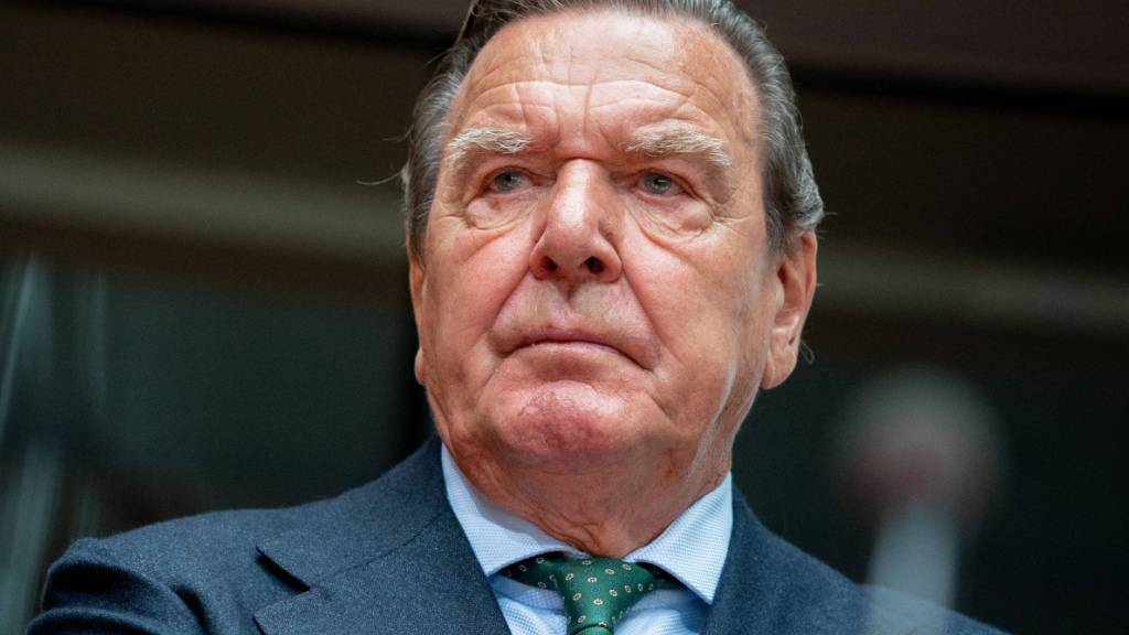 ARCHIV - Gerhard Schröder (SPD), ehemaliger Bundeskanzler und Leiter Verwaltungsrat Nord Stream 2. Foto: Kay Nietfeld/dpa