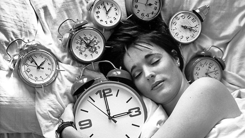 Eine Stunde länger schlafen: In der Nacht auf Sonntag wurden die Uhren in der Schweiz für die Winterzeit um 3 Uhr auf 2 Uhr zurückgestellt. (Archivbild)